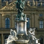 Am Frankonia-Brunnen vor der Würzburger Residenz sinnt Walther noch heute