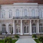 Hinter der schönen Rokokofassade liegt die Grüne Galerie des Francois Cuvilliés - und hinter deren Türen wiederum: stößt man heute an eine Backsteinmauer - einst jedoch....