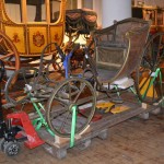 Sicher vergurtet und stabilisiert: Der Phaeton kurz vor Antritt seiner Flugreise