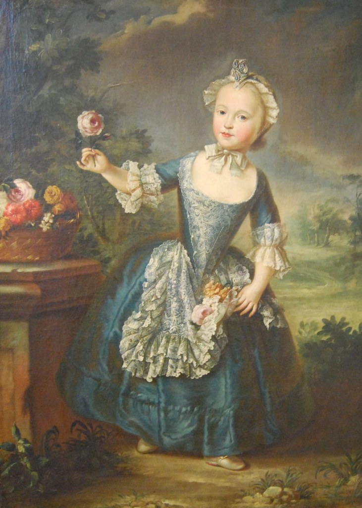 Schon das Kinderporträt der kleinen Aristokratin aus dem 18. Jh. verrät die modischen Unbequemlichkeiten, die die erwachsene Frau erwarten...