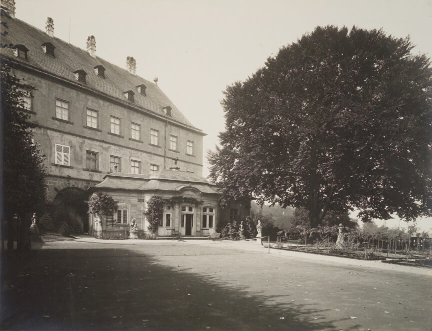 Historische Ansicht Rosengarten mit Tennisplatz