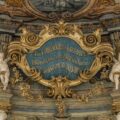 Fürstenloge mit Widmungsinschrift von Giuseppe Galli Bibiena